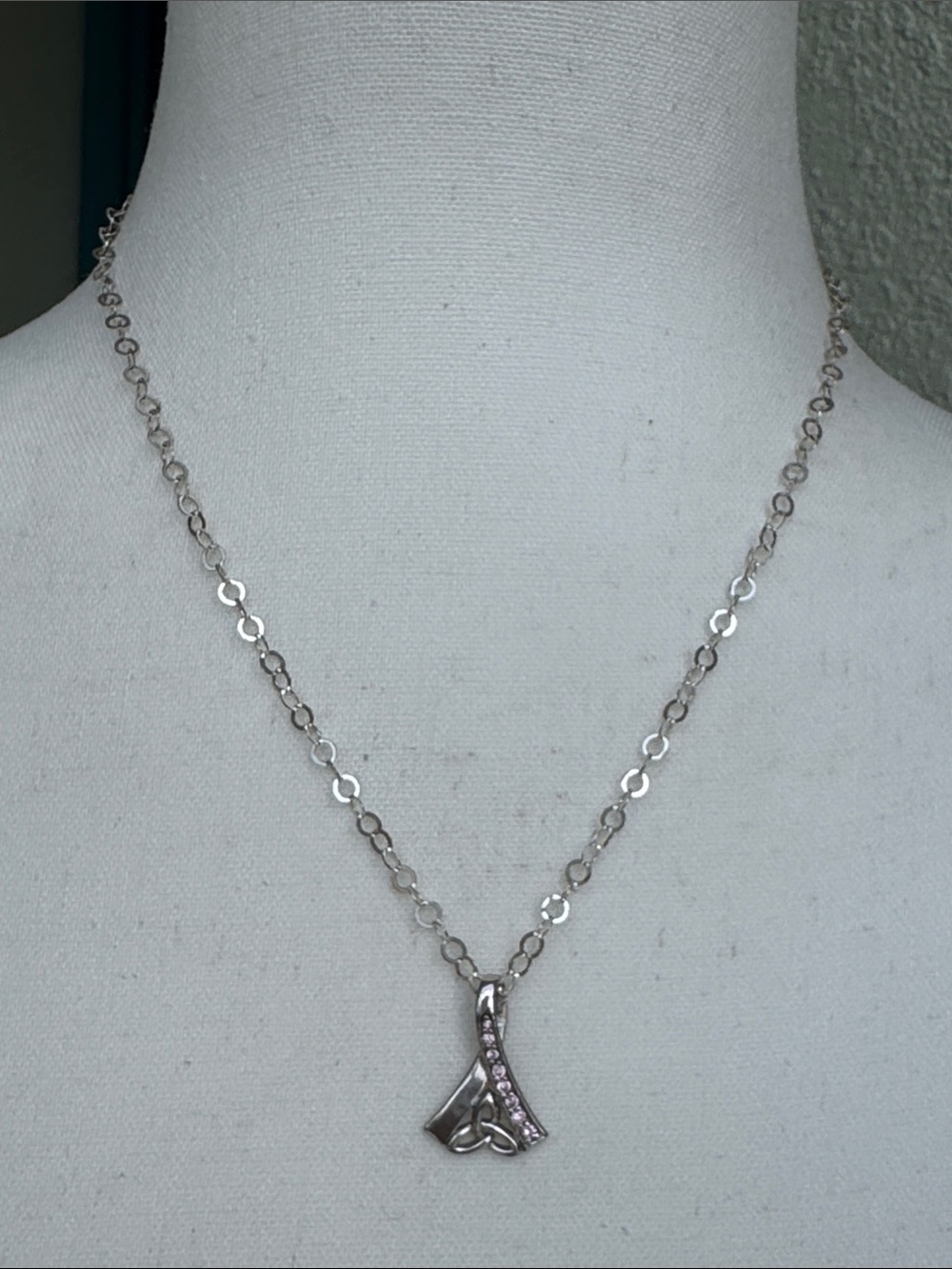 925 sterling Silver Celtic Trinity knot pendant necklace